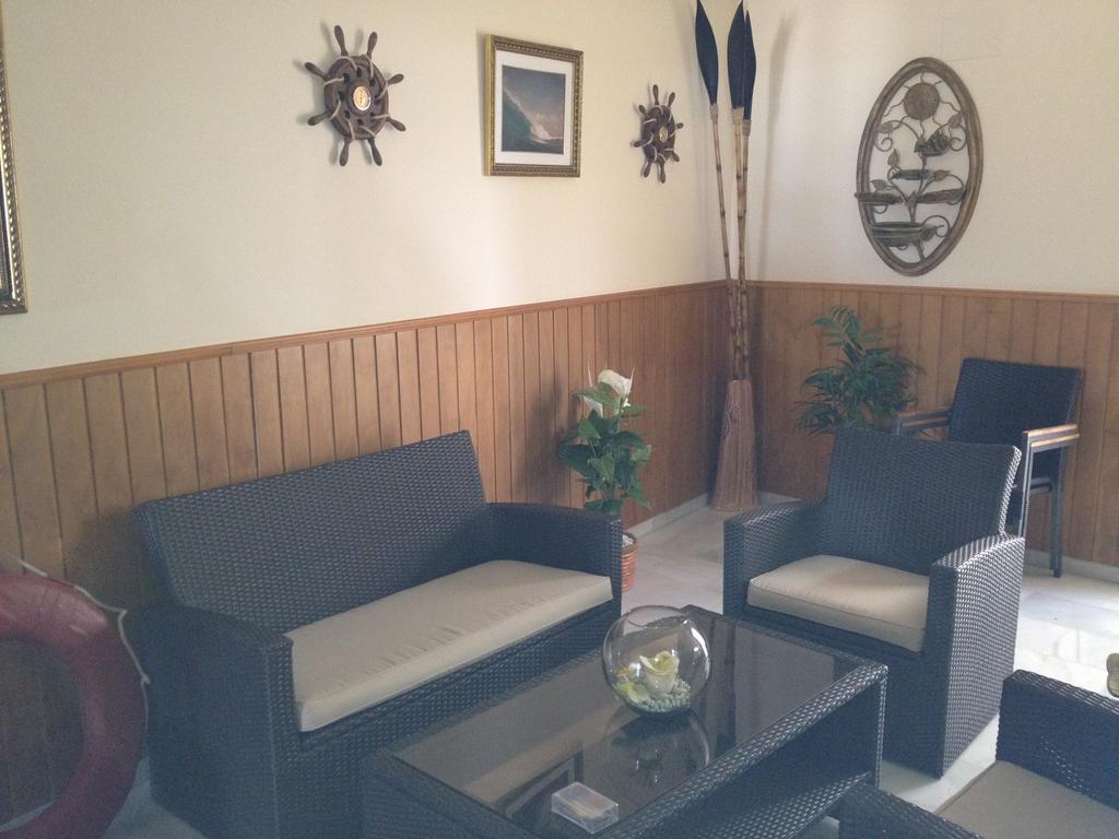 Hostal El Alferez Вехер де ла Фронтера Екстериор снимка